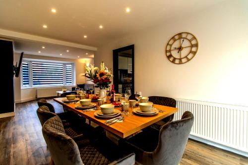 Blue Haven House Sleeps 11 Garden & Parking