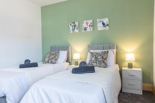 Manchester Retreat, Free Parking & Sleeps 5