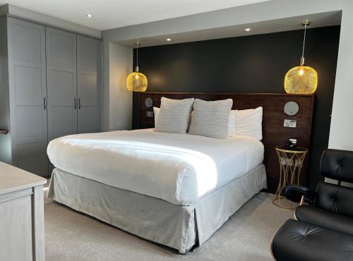 The Orchard Hotel & Restaurant