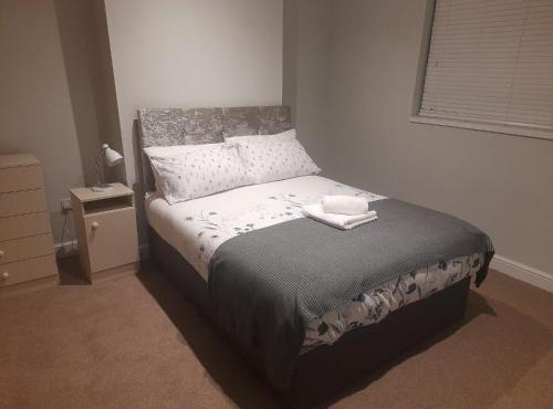 Family-Friendly Chorlton Apartment with Free Street Parking