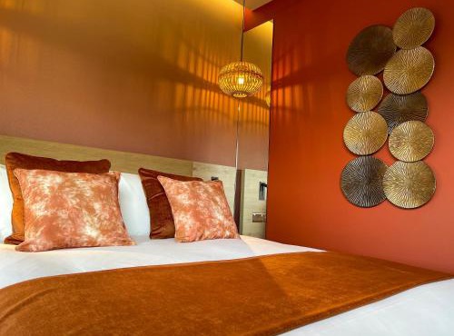 Hex Wildlife Hotel at Yorkshire Wildlife Park